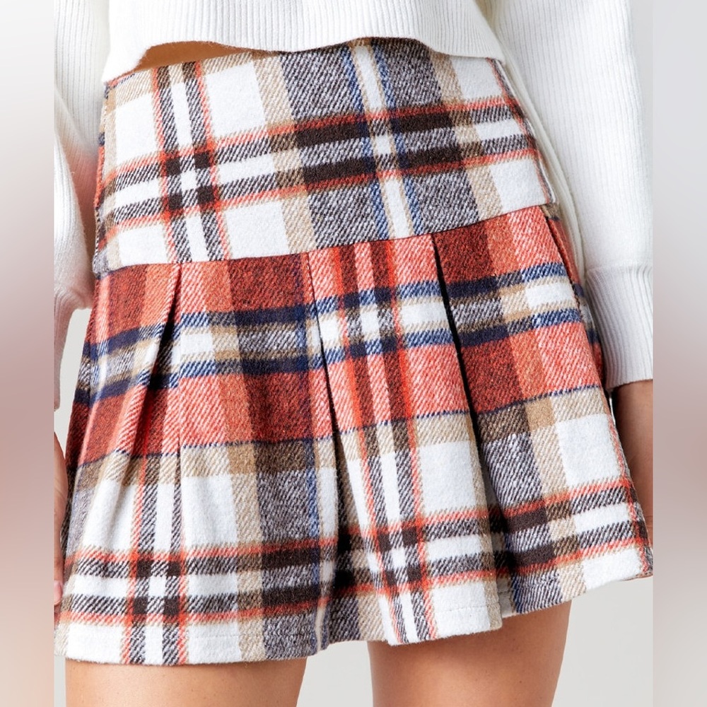 Francesca's Collections White, Rust & Navy Plaid Pleated Mini Skirt